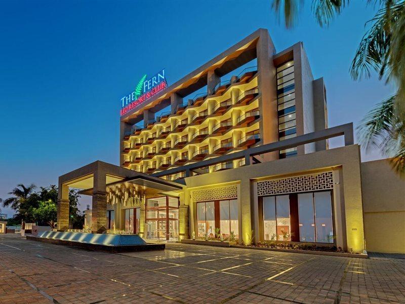 Leo Resorts Junagadh Εξωτερικό φωτογραφία