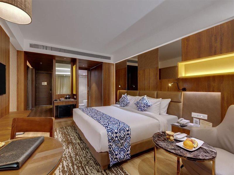 Leo Resorts Junagadh Εξωτερικό φωτογραφία