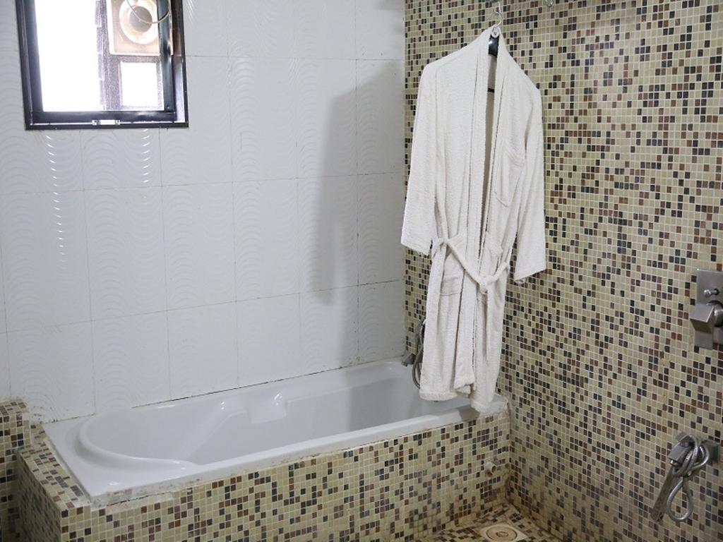 Leo Resorts Junagadh Εξωτερικό φωτογραφία